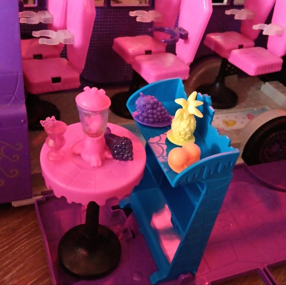 Lagoona Blue Tour Bus